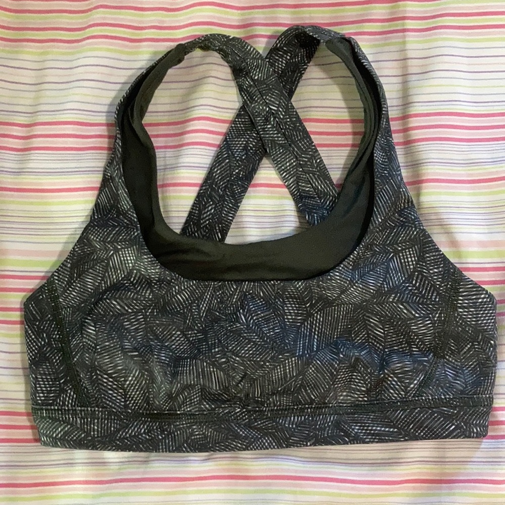 Excellent condition Lululemon sports bra size 6